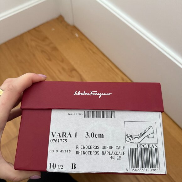 NWT Salvatore Ferragamo Vara 3cm Pumps Rhinoceros Gray Suede Calf Leather 40.5 - Picture 2 of 10